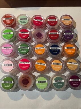 Scentsy Mini Candle Wax Samples Old/New Stock Bundle of 25